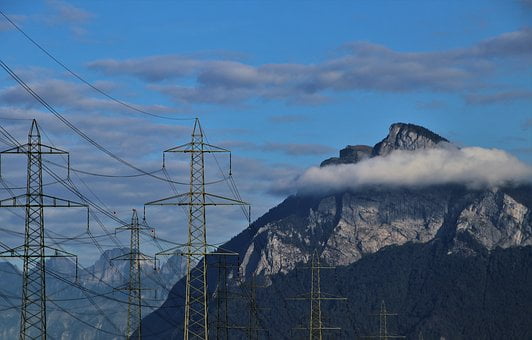 line-high-3657357__340-electricity